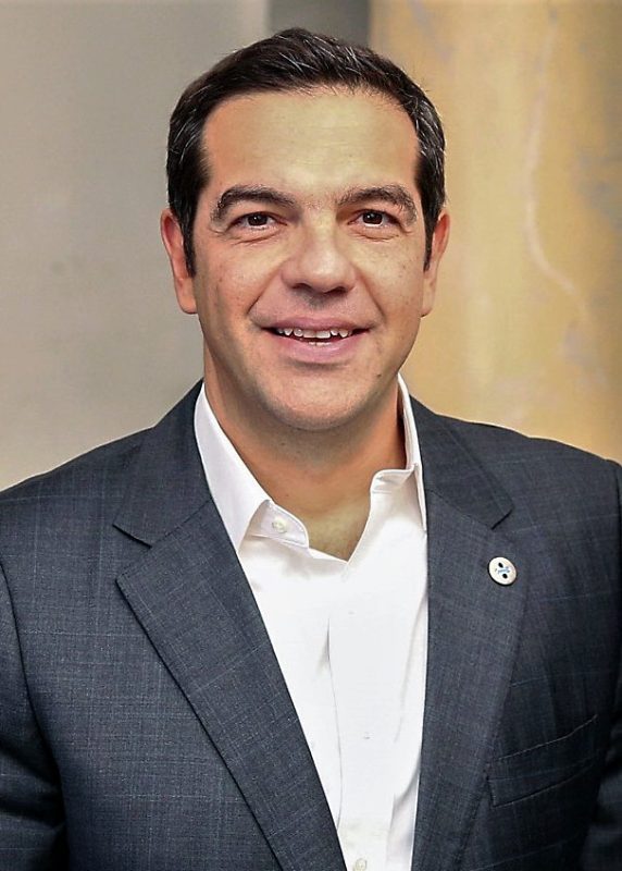 Τσίπρας: Κατώτατος μισθός στα 1.000 ευρώ έως το 2027 και «πατριωτική εισφορά» στο πλουσιότερο 1%